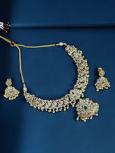 Elegant Gold-Plated Necklace Set with Intricate Design